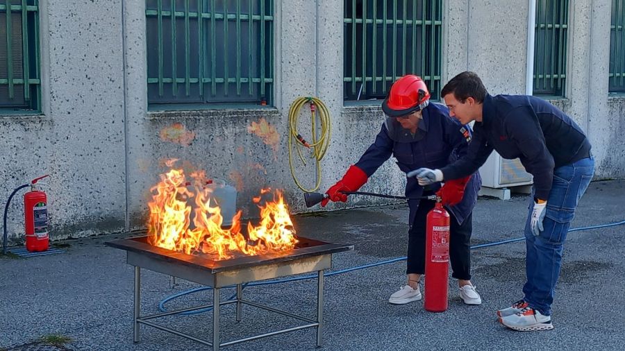 Prova pratica corso antincendio presso Bongiorno Work!